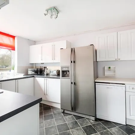 Apartment 3 Bed City Centre House Free Parking