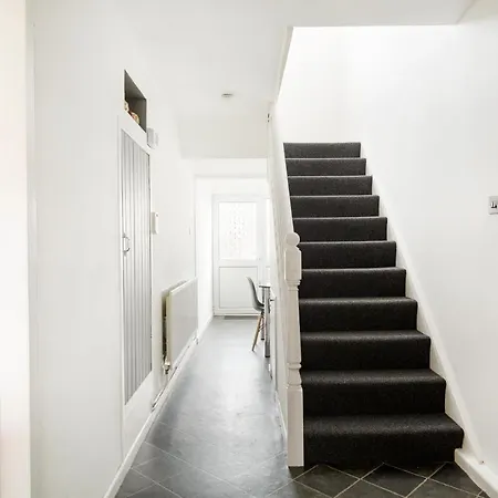3 Bed City Centre House Free Parking アパート *