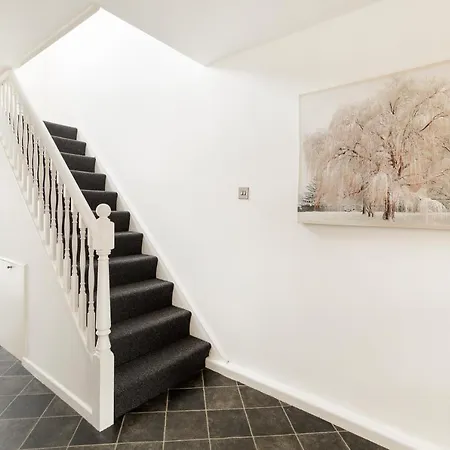 3 Bed City Centre House Free Parking Bristol